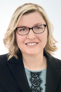 Caroline Pigeon Caroline Pigeon CPA CGA Auditrice 200x300 - Caroline Pigeon